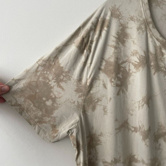 Lululemon 2021 5 Year Basic Tee *Earth Dye Crew Neck Shirt Earth Dye Sand Tan XL - Picture 5 of 7